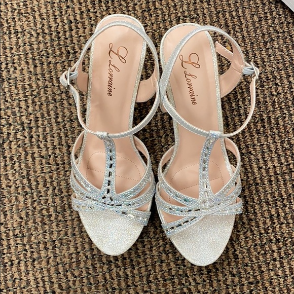 Heels - Picture 3 of 3